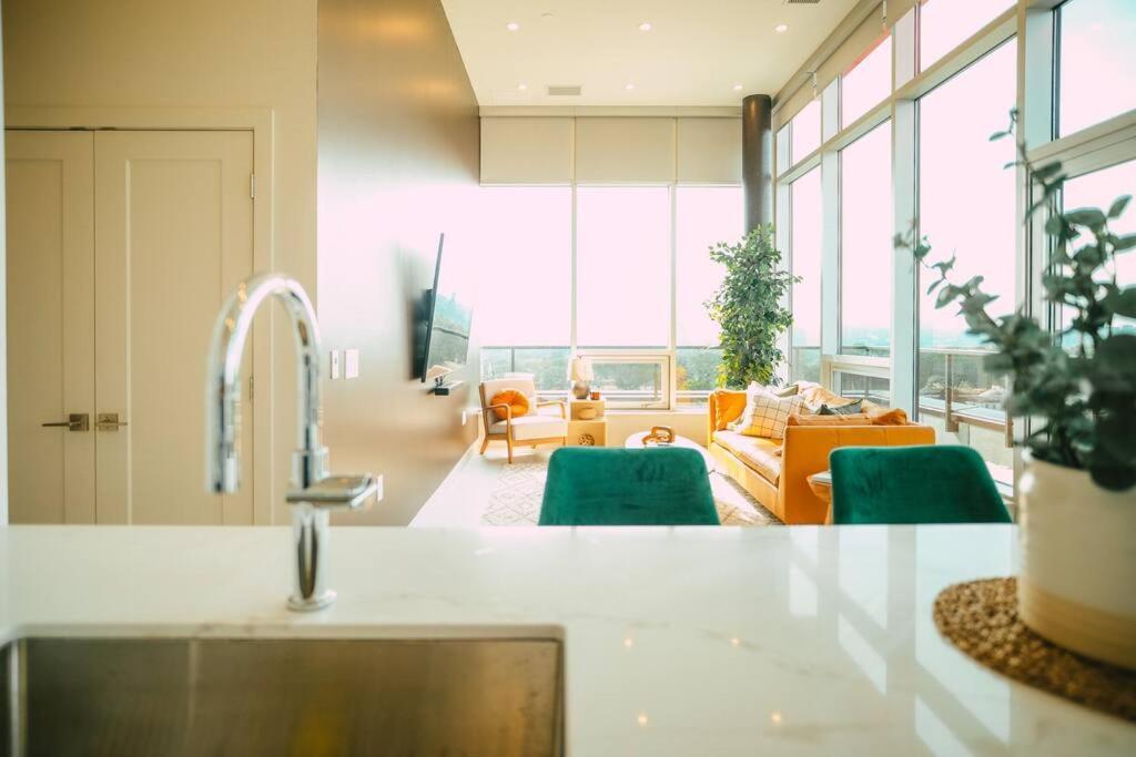 New Luxury 2Br Penthouse Apt In Central Halifax Exterior foto